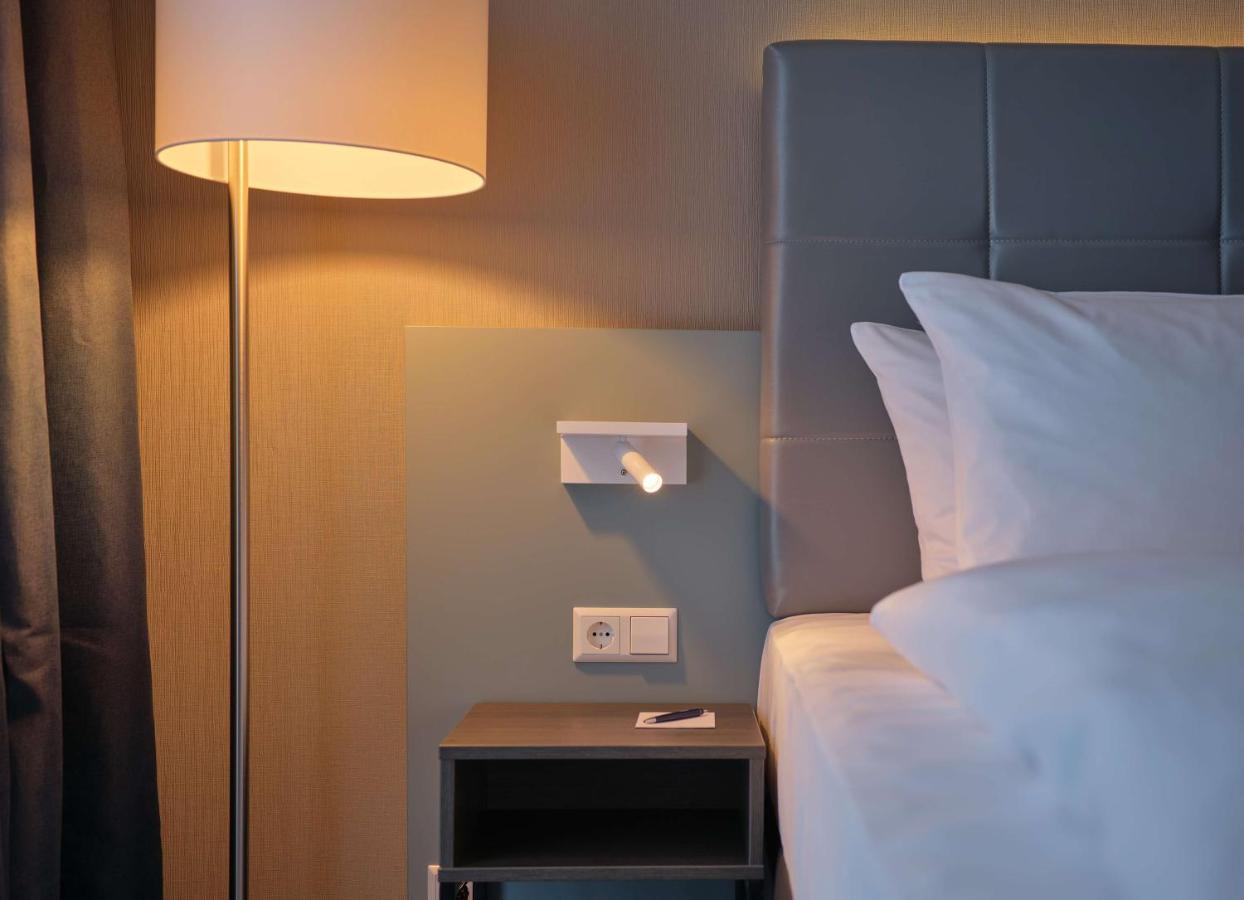 Dorint Parkhotel Frankfurt / Бад Вилбел Екстериор снимка