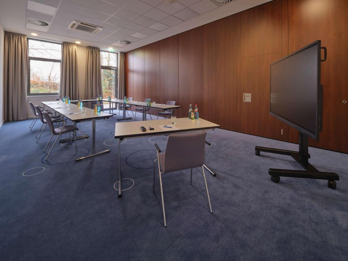 Dorint Parkhotel Frankfurt / Бад Вилбел Екстериор снимка