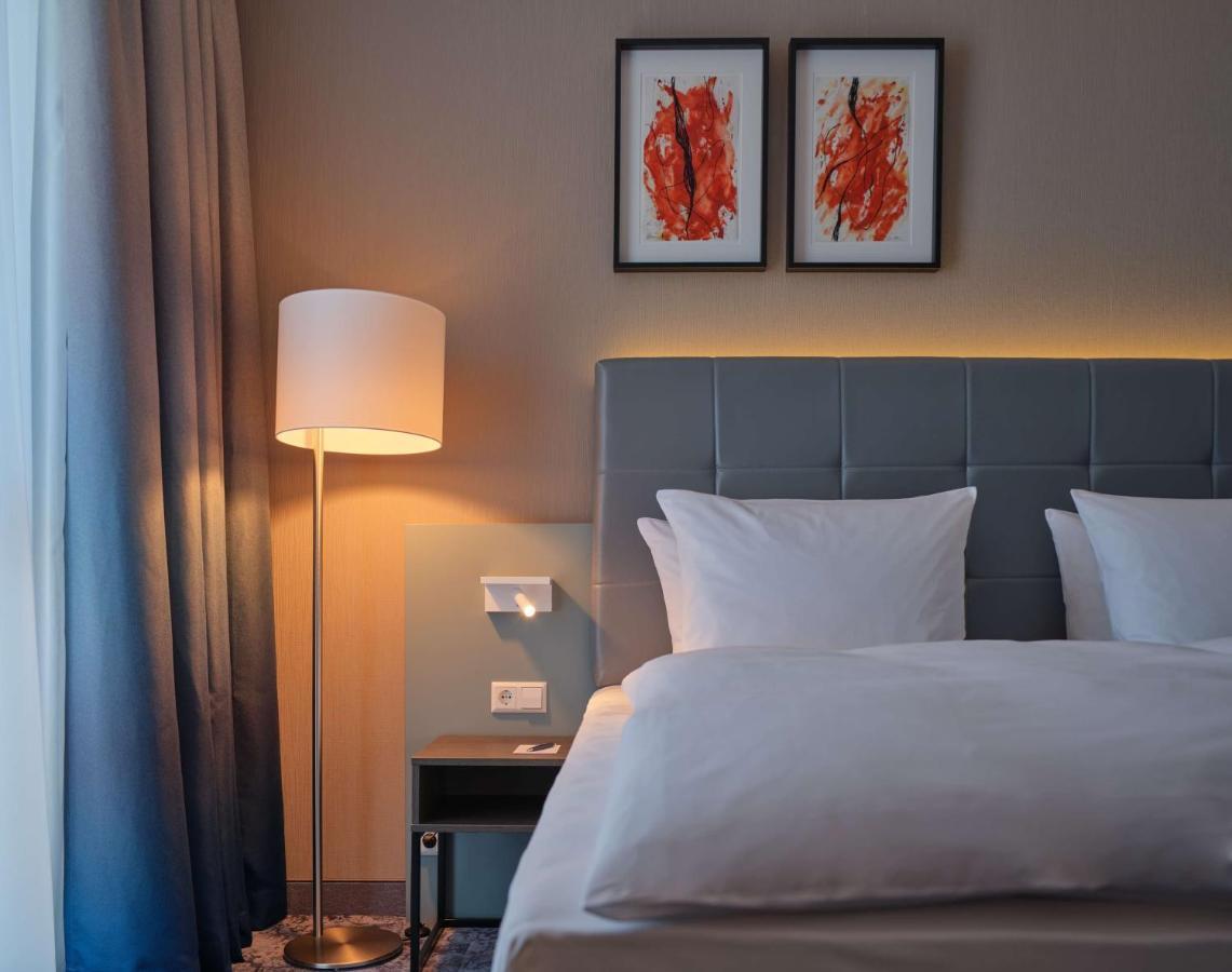 Dorint Parkhotel Frankfurt / Бад Вилбел Екстериор снимка