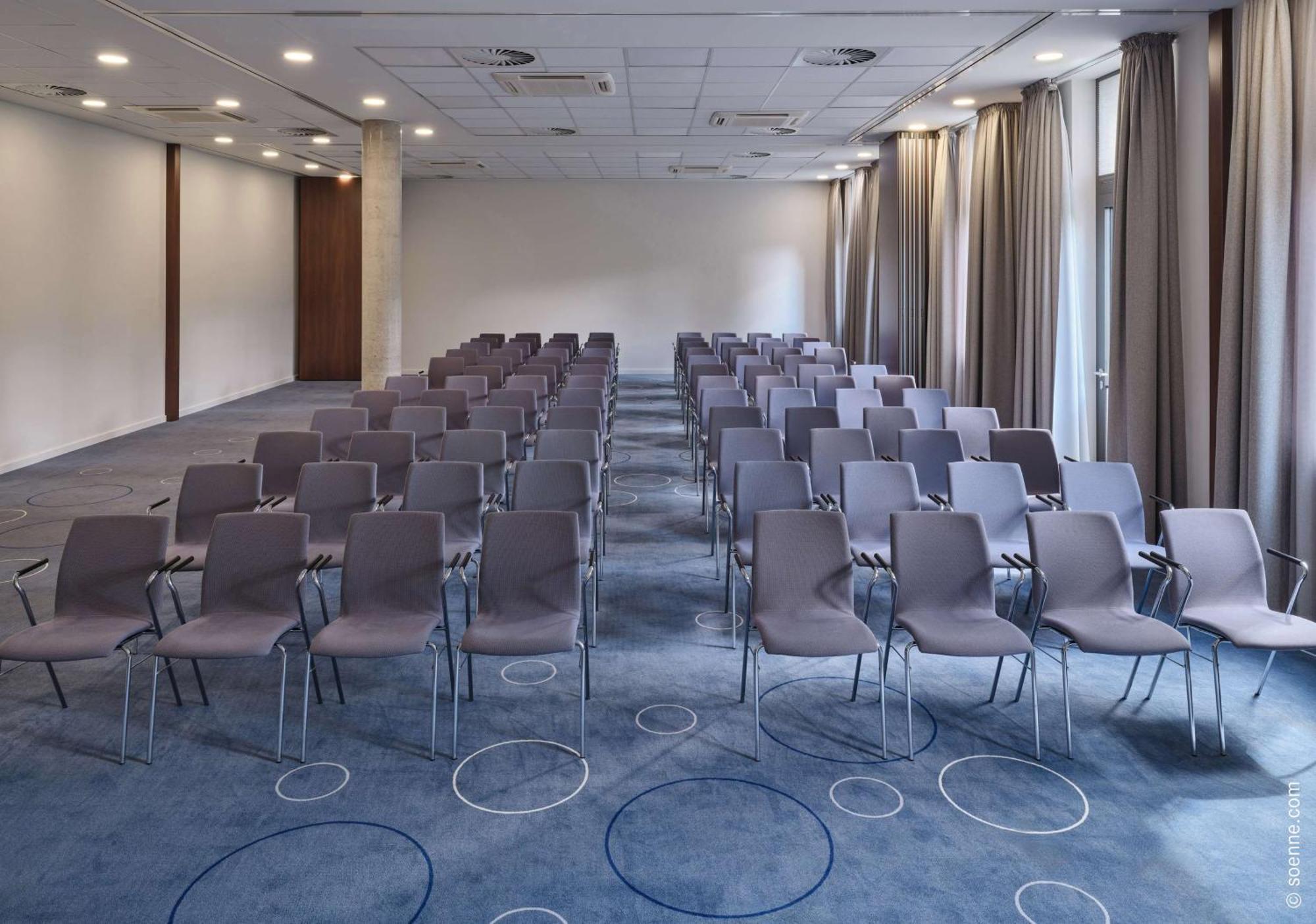 Dorint Parkhotel Frankfurt / Бад Вилбел Екстериор снимка