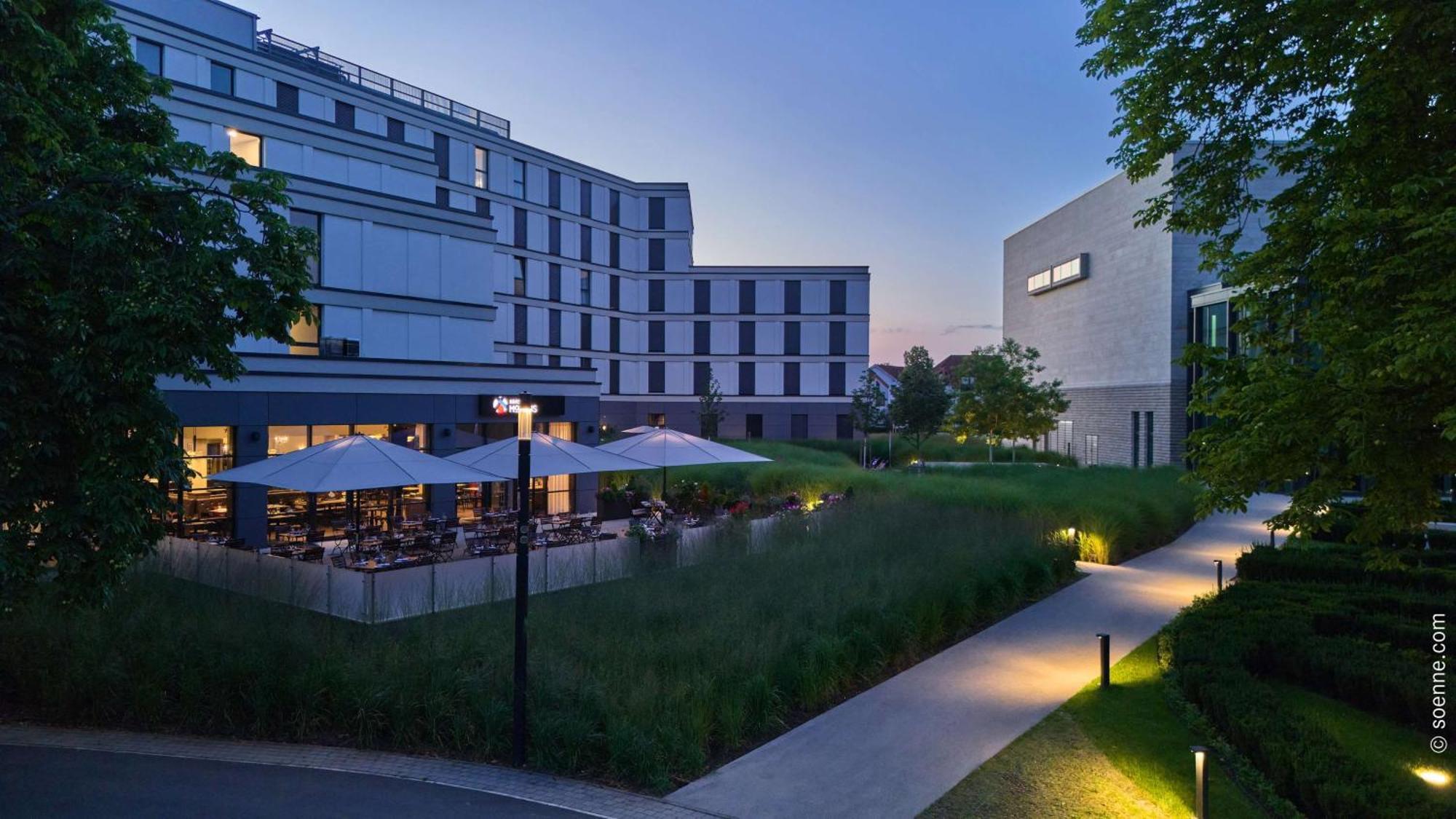 Dorint Parkhotel Frankfurt / Бад Вилбел Екстериор снимка