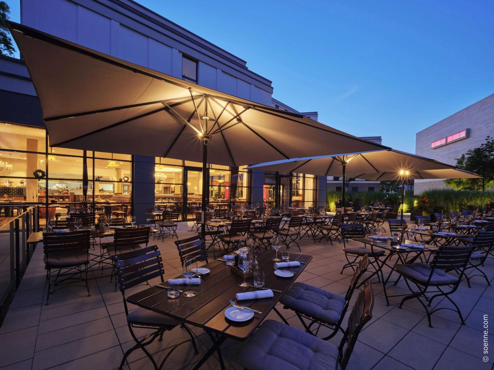 Dorint Parkhotel Frankfurt / Бад Вилбел Екстериор снимка